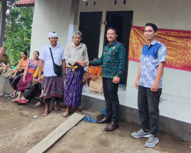 Serah Terima Bedah Rumah